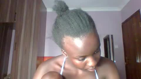 Snapshot of lovely_choco chatting on 09/28/25, 06:24 Choco online show from 09/28/25, 06:24