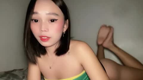 lovely_cittie18 online show from 11/23/25, 01:00