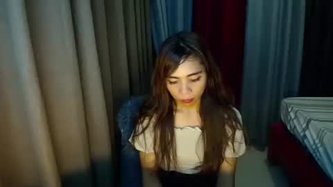 Snapshot of lovely_cummerx chatting on 12/21/25, 09:55 JAM online show from 12/21/25, 09:55