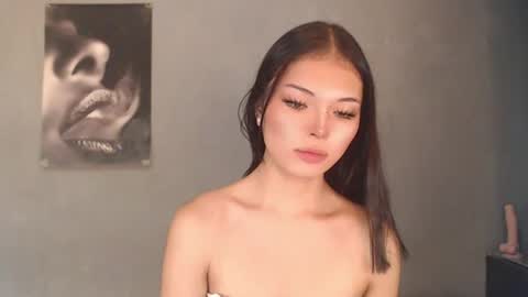 Snapshot of lovely_darlingx chatting on 06/19/26, 12:48 Precious . online show from 06/19/26, 12:48