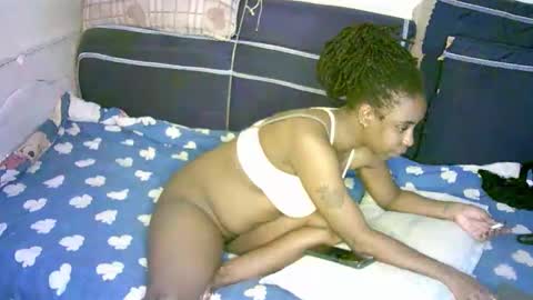 lovely_ebonies2 online show from 03/25/26, 06:03