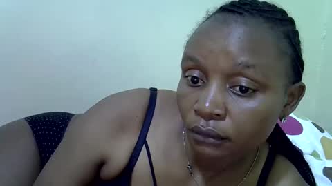 Snapshot of lovely_gee chatting on 04/18/26, 01:53 sexylover online show from 04/18/26, 01:53