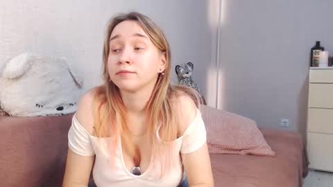 Lovely Hayley online show from 12/01/25, 10:15