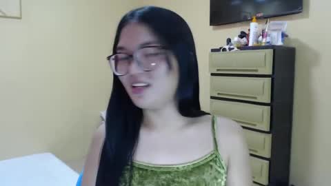 Lovely Laura online show from 12/10/24, 07:16