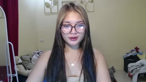 Lovely Laura online show from 12/31/24, 02:03