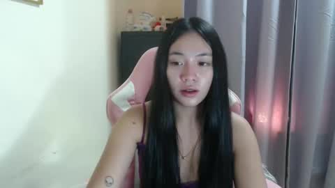 lovely_leah23 online show from 10/11/25, 02:15