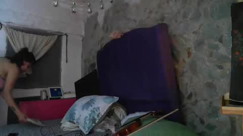 Maya online show from 11/12/25, 11:58