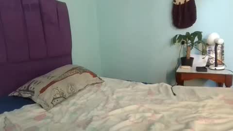 Snapshot of lovely_maia chatting on 03/18/26, 01:36 Maya online show from 03/18/26, 01:36