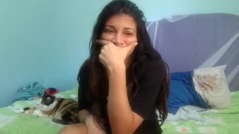 Snapshot of lovely_maia chatting on 04/20/26, 01:14 Maya online show from 04/20/26, 01:14