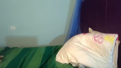 Snapshot of lovely_maia chatting on 07/14/26, 05:01 Maya online show from 07/14/26, 05:01