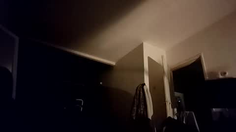 Snapshot of lovely_me165244 chatting on 04/21/26, 01:29 mooie man online show from 04/21/26, 01:29