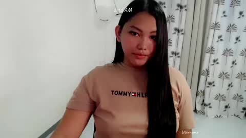 lovely_megan08 online show from 10/16/25, 09:10