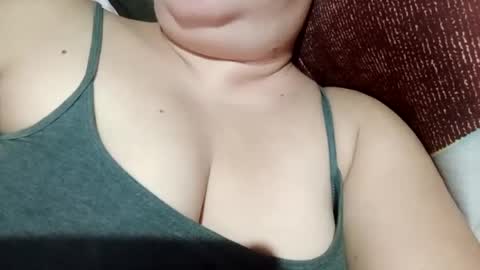 lovely_orchid online show from 12/25/24, 03:28