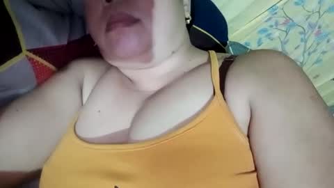 lovely_orchid online show from 01/27/25, 10:27