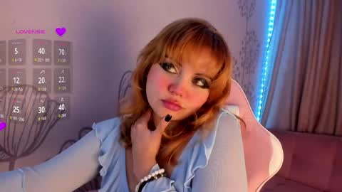 Snapshot of lovely_paris_01 chatting on 04/20/26, 06:16 Paris Rose online show from 04/20/26, 06:16