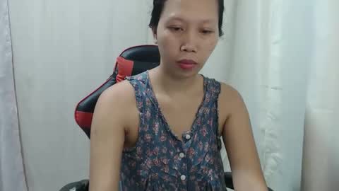 Snapshot of lovely_pinayxxx chatting on 05/16/26, 12:26 lovely_pinayxxx online show from 05/16/26, 12:26