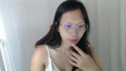 Snapshot of lovely_pinayxxx chatting on 07/20/26, 11:29 lovely_pinayxxx online show from 07/20/26, 11:29