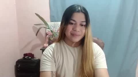 Snapshot of lovely_ricaxxx chatting on 10/06/25, 05:27 lovely_ricaxxx online show from 10/06/25, 05:27