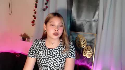 Snapshot of lovely_sandyy chatting on 02/24/26, 02:26 sandy online show from 02/24/26, 02:26