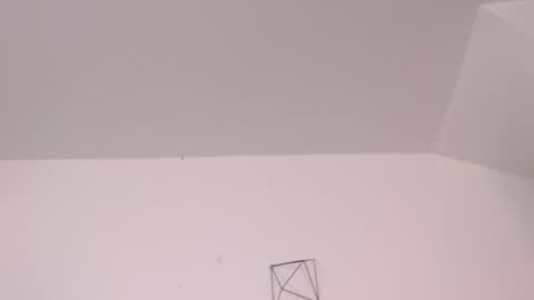 Snapshot of lovely_secret chatting on 09/15/25, 04:51 Hi guys online show from 09/15/25, 04:51