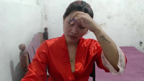 Snapshot of lovely_singlemom chatting on 04/14/26, 02:17 ask me dear online show from 04/14/26, 02:17