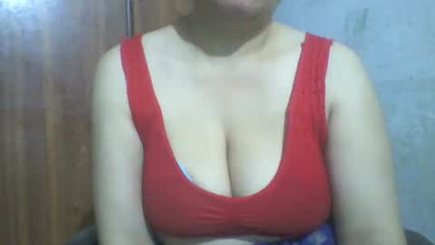 Snapshot of lovely_sweet_girl chatting on 10/17/25, 02:37 katrina follow me guys online show from 10/17/25, 02:37