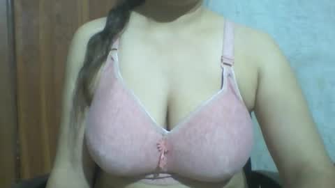 Snapshot of lovely_sweet_girl chatting on 10/29/25, 03:20 katrina follow me guys online show from 10/29/25, 03:20