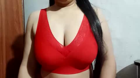 Snapshot of lovely_sweet_girl chatting on 03/23/26, 02:37 katrina follow me guys online show from 03/23/26, 02:37