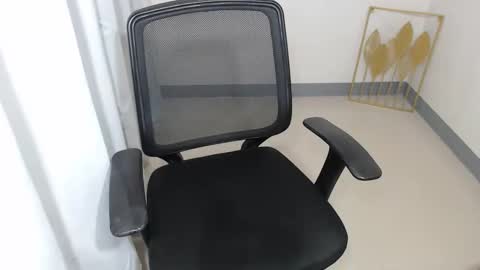 Snapshot of lovely_sweetiex chatting on 11/22/25, 08:41 call me Ann online show from 11/22/25, 08:41