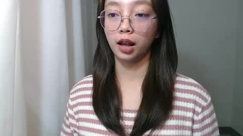 Snapshot of lovely_sweetiex chatting on 12/15/25, 01:54 call me Ann online show from 12/15/25, 01:54