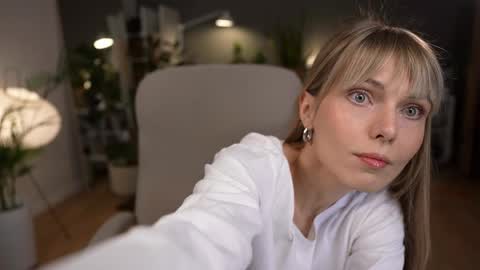 Snapshot of lovely_tammy chatting on 05/27/26, 12:24 Very miss youWill be back soon Tammy online show from 05/27/26, 12:24
