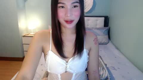 Snapshot of lovely_yna444 chatting on 01/03/25, 04:00 Yna online show from 01/03/25, 04:00