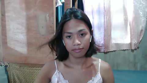 Snapshot of lovely_yvoneslutty chatting on 01/15/26, 06:40 lovely_yvoneslutty online show from 01/15/26, 06:40