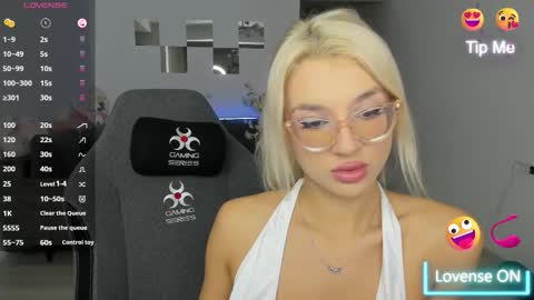 lovelybianca_ online show from 11/09/25, 11:14