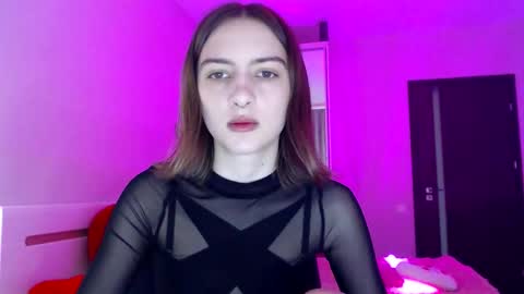 lovelybird69 online show from 06/07/26, 12:09