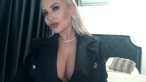 PrAllinXXXa online show from 12/10/24, 11:30