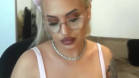 Snapshot of lovelyblondyxxx chatting on 03/13/26, 12:06 PrAllinXXXa online show from 03/13/26, 12:06