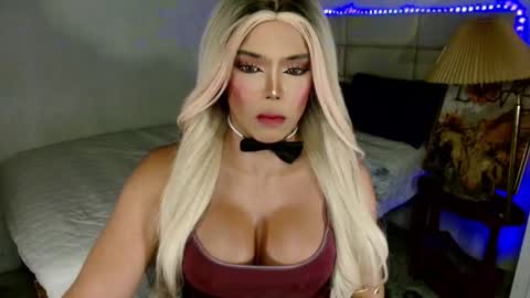 LOVELY CAREL 777 online show from 12/02/25, 08:48