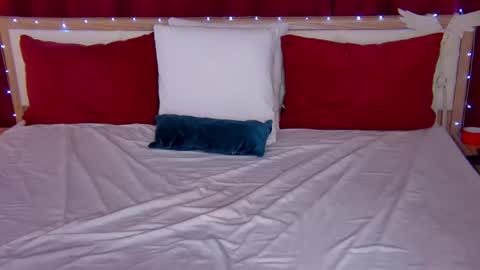 Caroline online show from 09/28/25, 01:33