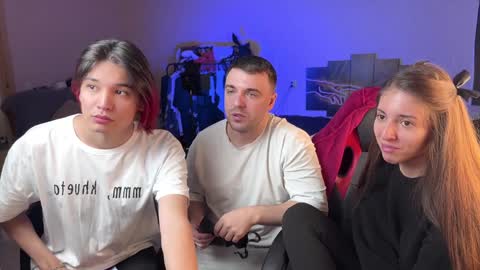 lovelydany3 online show from 12/19/24, 04:24