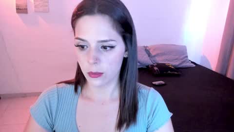 Snapshot of lovelydollyxx_ chatting on 01/28/25, 08:15 lovely online show from 01/28/25, 08:15