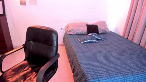 Snapshot of lovelydollyxx_ chatting on 02/03/25, 08:35 lovely online show from 02/03/25, 08:35