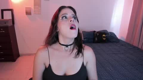 Snapshot of lovelydollyxx_ chatting on 02/26/25, 08:22 lovely online show from 02/26/25, 08:22