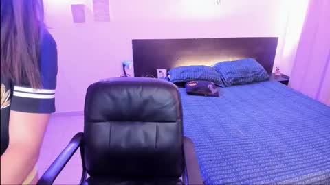 Snapshot of lovelydollyxx_ chatting on 01/10/26, 09:52 lovely online show from 01/10/26, 09:52