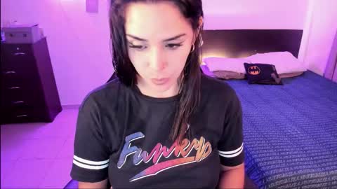 Snapshot of lovelydollyxx_ chatting on 02/03/26, 08:03 lovely online show from 02/03/26, 08:03