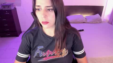 Snapshot of lovelydollyxx_ chatting on 03/15/26, 04:35 lovely online show from 03/15/26, 04:35