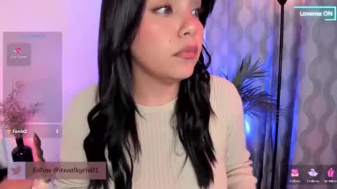 Snapshot of lovelygirl45 chatting on 02/10/25, 04:41 Valerie online show from 02/10/25, 04:41