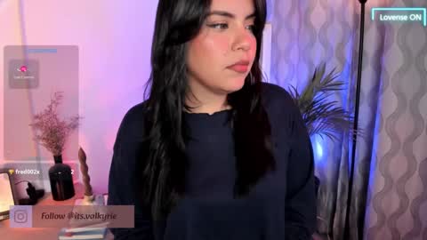 Snapshot of lovelygirl45 chatting on 02/12/25, 04:33 Valerie online show from 02/12/25, 04:33