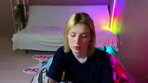 your sweet girls online show from 05/17/26, 07:17