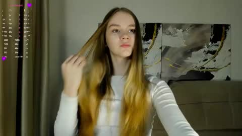 Snapshot of lovelygracee chatting on 09/25/25, 06:33 lovelygracee online show from 09/25/25, 06:33